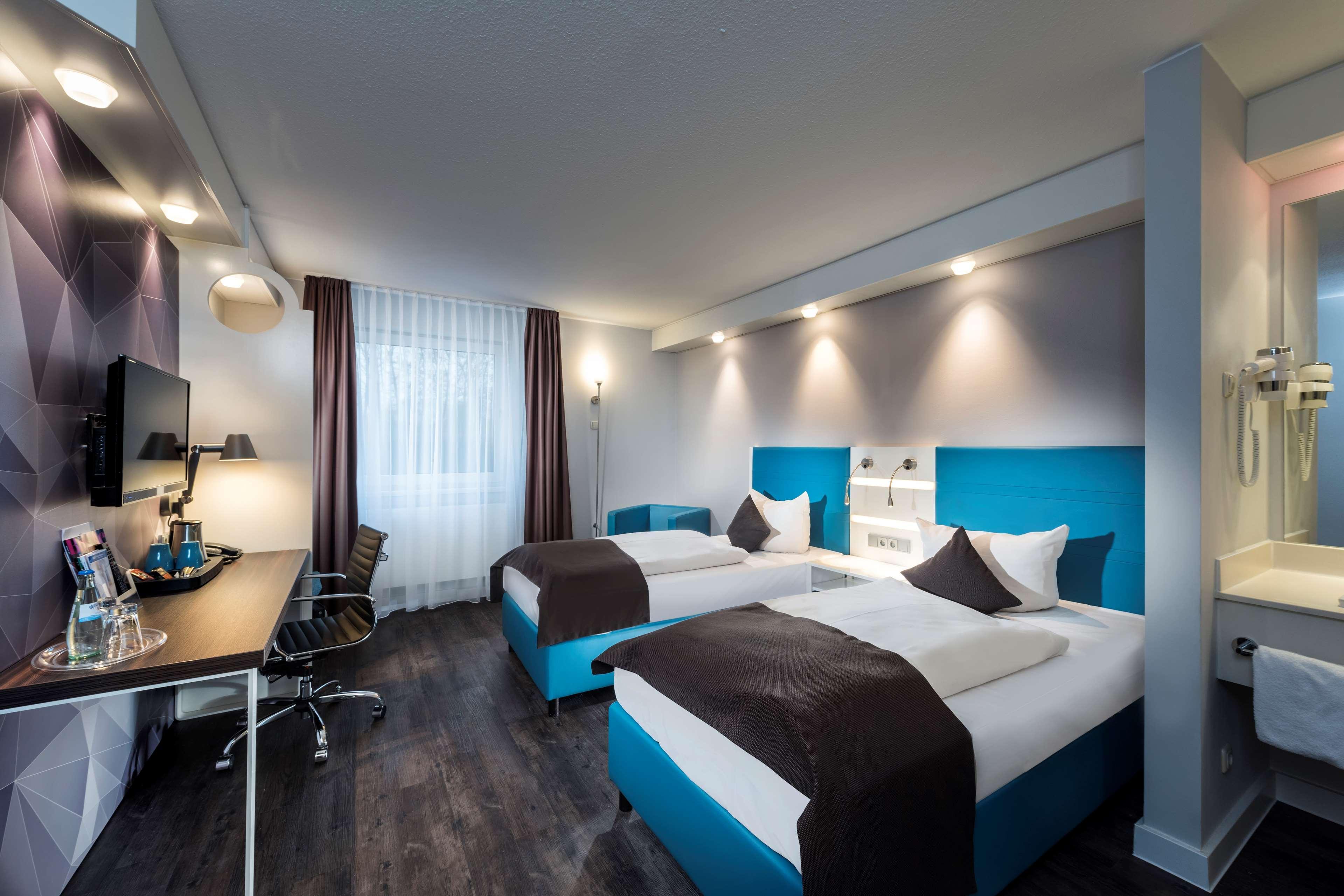 Western Cologne Airport 3*